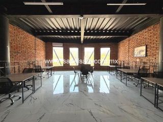 OFICINA EN RENTA SOBRE FRAY JUNIPERO SERRA