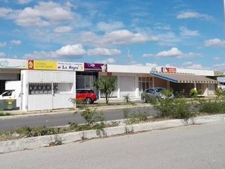 12 Locales comerciales  la Plaza del Poniente,Opichen Mérida, Yucatán