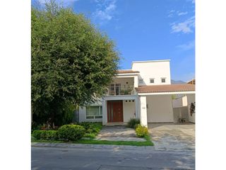 CASA EN VENTA CARRETERA NACIONAL
