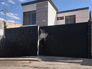 Casa en Venta al Poniente de la Ciudad en Residencial del Valle II