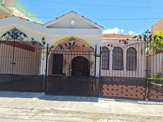 CASA DE UNA PLANTA EN VENTA EN FRACC. LAS BRISAS, MÉRIDA