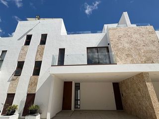 CASA EN RENTA MERIDA, DZITYA, CON PANELES SOLARES, DISPONIBLE.