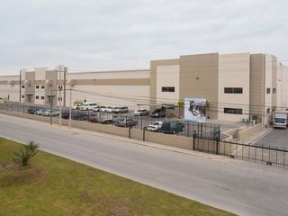 Bodega Industrial en Reynosa, Tam de 3,006 m2 con área de oficina