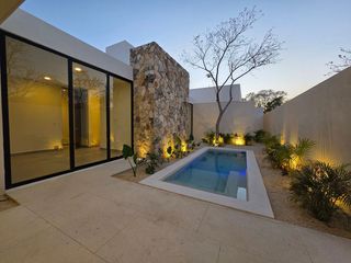 CASA EN VENTA DE UNA PLANTA EN CHOLUL