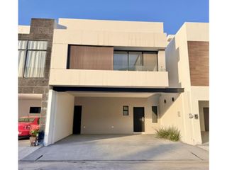 Casa en Venta en Cumbres Mirador Residencial equipada en Garcia