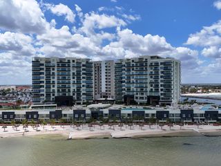 Penthouse en venta frente al mar en Yucalpetén
