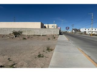 Terreno Comercial en Renta