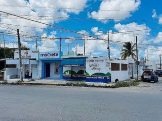 EN VENTA CASA EN ESQUINA CON LOCALES COMERCIALES EN MÉRIDA ZONA NORTE BRISAS