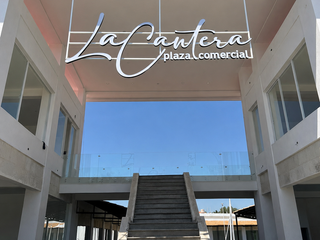 Local en renta en plaza la cantera