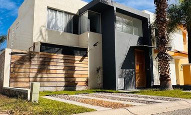 CASA EN VENTA EN CASA FUERTE