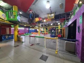 Local en Centro Comercial en Renta en San Jerónimo