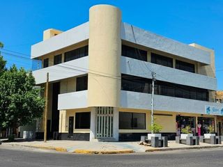 EDIFICIO CORPORATIVO EN ESQUINA EN VENTA, CENTRO DE MOCHIS, SINALOA ¡Una decisión inteligente de inversión!