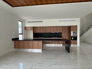 Casa en Venta/Renta, 3 Recamaras, Piscina, Vía  Cumbres, Cancún.