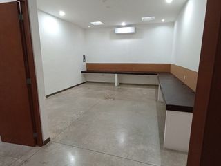 OFICINAS EN RENTA SOBRE AVE. EL LIBANO COL. MEXICO 32 M2
