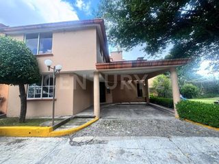 Casa en renta en la Calera con exclusiva ubicación