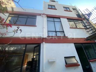 CASA CON USO DE SUELO EN COYOACAN CIUDAD DE MEXICO