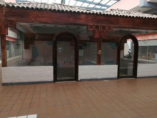 LOCAL EN VENTA EN PLAZA COLON, MUY BIEN UBICADO