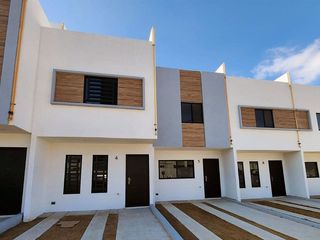 Se vende casa nueva en Almería Residencial, Tijuana
