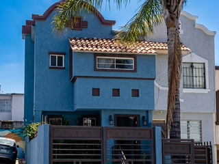 Casa con diseño único en Santa Fe 2da Sección, cerca de pacífico, cuauhtemoc