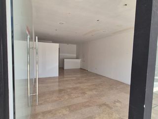 Loca en RENTA sobre Avenida en Francisco de Montejo $18,000.00 más IVA
