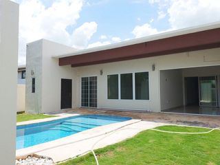 RESIDENCIA EN RENTA PRIVADA ALLEGRA TEMOZON NORTE MERIDA YUCATAN