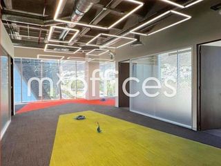 Oficina acondicionada en renta de 216m2 en torre A+ en Valle Oriente
