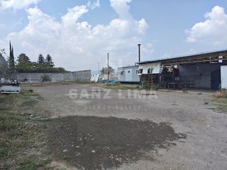 Tresguerras: Amplio terreno comercial en renta en zona oriente