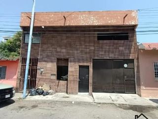 Bodega de 200 m² a doble altura y con mezannine en Col. Remes. Cerca de Av. Juan Pablo II