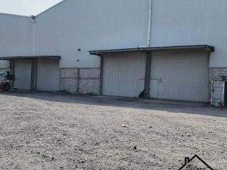 Naves de 1,200 m² o 2,400 m² en Parke 2000, cerca del recinto portuario