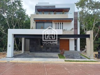 Casa en Venta en Residencial Cancun/Alta Plusvalía/Exclusividad en cada Espacio/5 Recámaras/