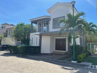Se vende casa en Nuevo Nayarit Coto Flamingos
