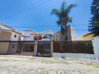 Casa Residencial en Venta, Fracc. Santa Cruz Guadalupe, Zavaleta, Puebla