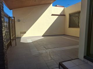 Casa en Fraccionamiento Bosques del Prado Sur, Aguascalientes
