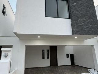 CASA EN RENTA EN REAL CAMPESTRE