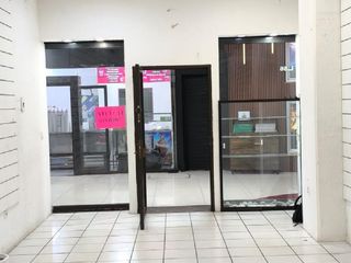 Local en renta en Plaza Kristal Aguascalientes, junto a Cinemas Kristal