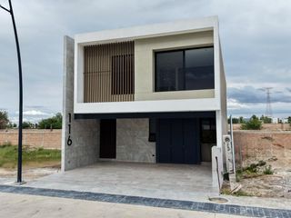 CASA EN VENTA EN ESTANZA, ZONA CAMPANARIO, AGUASCALIENTES