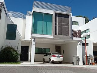 SE RENTA CASA  EN CIUDAD DEL CARMEN