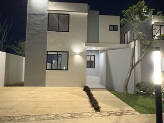 EN VENTA CASA EN PRIVADA SANTA LORETO MERIDA YUCATAN