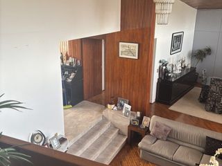 Casa como terreno en lomas hipodromo en venta