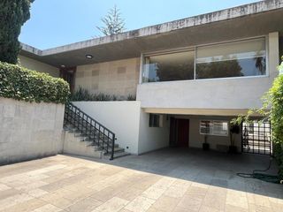RENTA CASA EN JARDINES DEL PEDREGAL