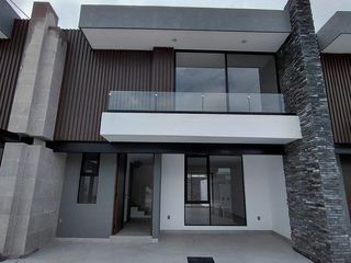 CASA EN RENTA EN RESIDENCIAL PORTAVEDRA LEÓN