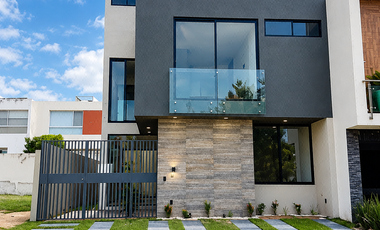 CASA EN VENTA EN VALLE IMPERIAL COTO SUECO 186