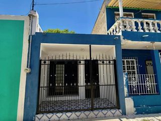 BONITA CASA CÉNTRICA A PASOS DE AV. LÓPEZ MATEOS, BARRIO DE SAN ROMÁN, CAMPECHE