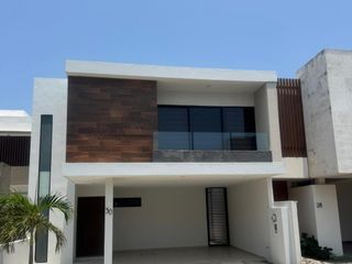 Casa en Renta Amueblada, 3 recámaras, Lomas de la Rioja, Riviera Veracruzana