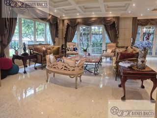 Casa en Venta-Renta, Bosque de las Lomas Exclusiva Residencia en las Villas