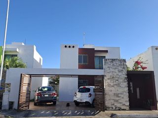 Casa en venta en los Héroes Mérida