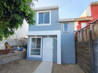 Venta Casa 2 rec., Lomas de la Presa