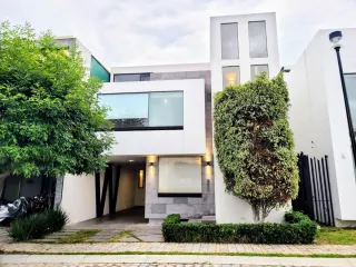 Casa en renta en Lomas de Angelópolis, San Andrés Cholula, Puebla