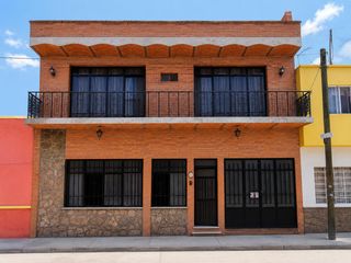 RENTA CASA EN BARRIO DE LA PURISIMA EN ZONA CENTRO DE LA CIUDAD GE