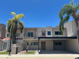 CASA EN VENTA EN VILLA ANTIGUA CORREGIDORA QUERETARO